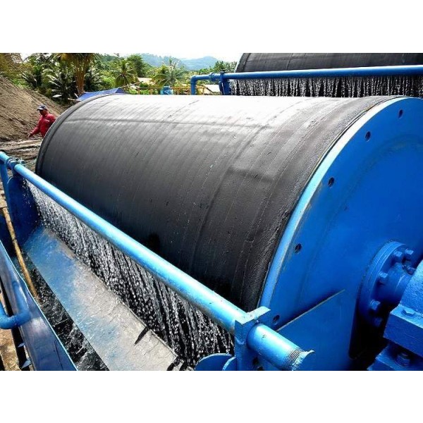 Separatore magnetico bagnato